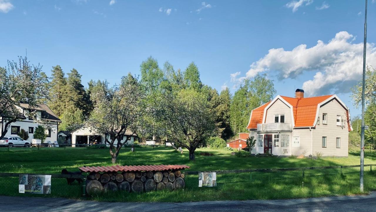 Myb&B & Guesthouse Lonneberga-Silverdalen Bagian luar foto